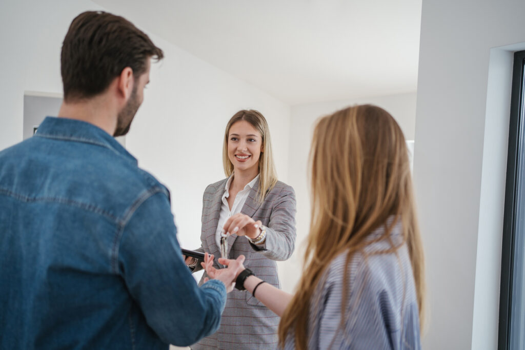 Cómo aumentar tus ingresos como agente inmobiliario en 2025.